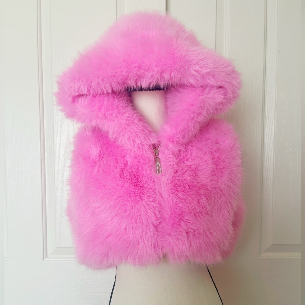 Bubblegum Pink Faux Fur Crop Hooded Vest - Picture 13 of 17